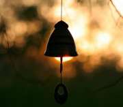 Làm môi trái tim trong tháng Cô hồn có sao không 