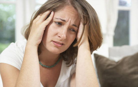 Suy nghĩ, lo lắng nhiều cũng gây ra nếp nhăn đuôi mắt